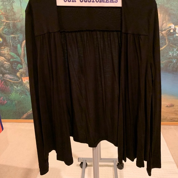 H&M BLACK SHIRT - Picture 2 of 4